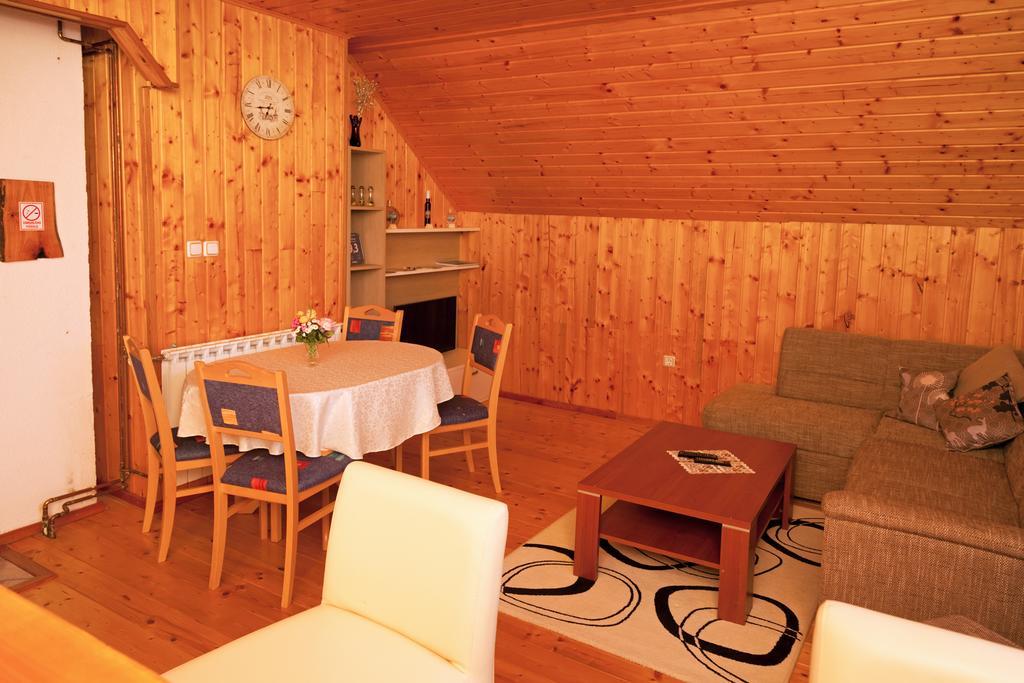 Apartment Ines Smoljanac Εξωτερικό φωτογραφία